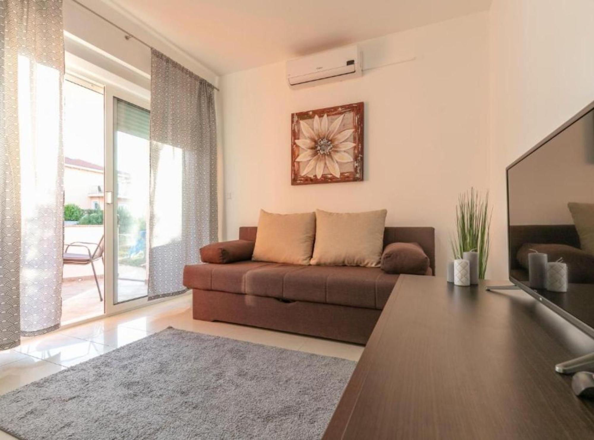 M & B Appartement Bibinje Buitenkant foto